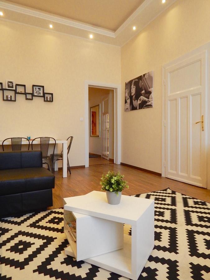 Hello Downtown Apartment - Broadway Budapest Extérieur photo